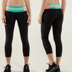 Lululemon Run: Inspire Crop II Black/Quilt - Size 4